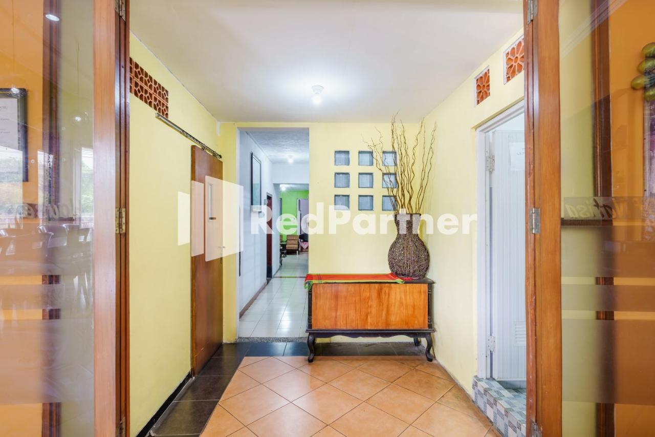 Nafisa Homestay Syariah Near Jatim Park 3 Batu Mitra Reddoorz Malang Eksteriør billede