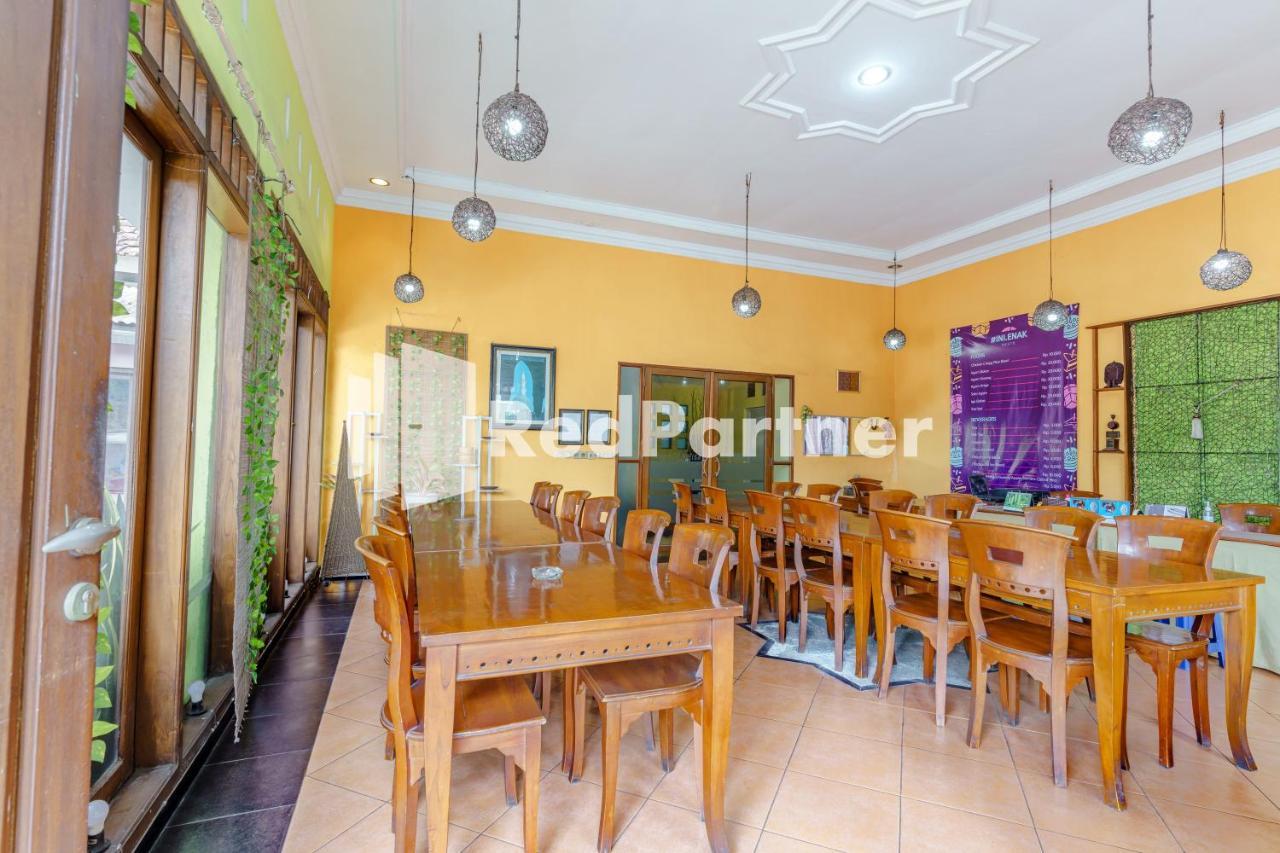 Nafisa Homestay Syariah Near Jatim Park 3 Batu Mitra Reddoorz Malang Eksteriør billede