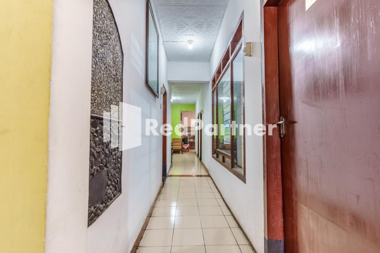 Nafisa Homestay Syariah Near Jatim Park 3 Batu Mitra Reddoorz Malang Eksteriør billede