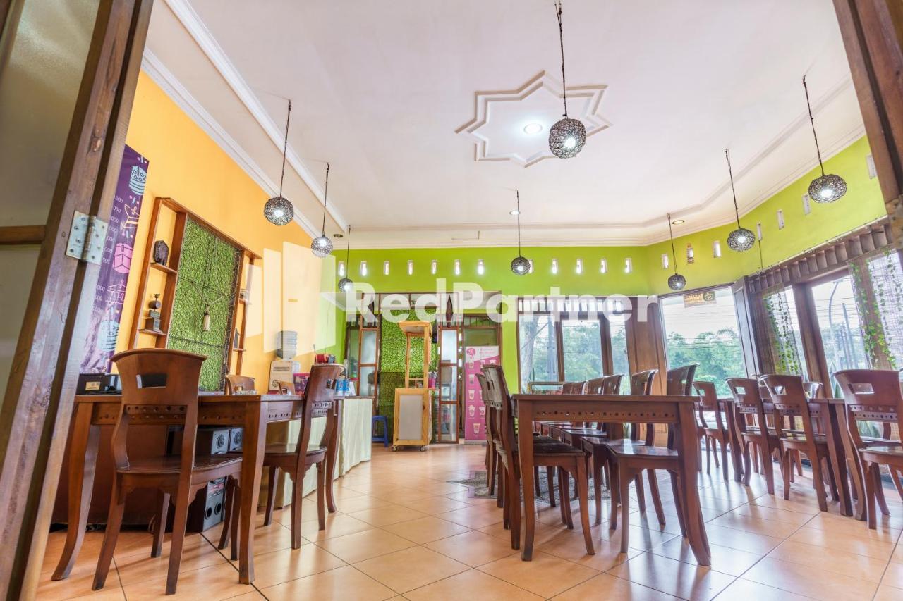 Nafisa Homestay Syariah Near Jatim Park 3 Batu Mitra Reddoorz Malang Eksteriør billede