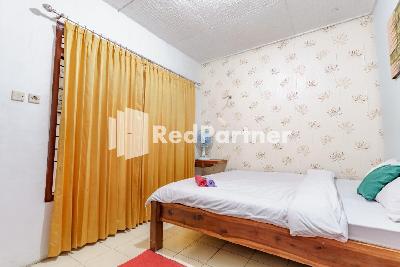 Nafisa Homestay Syariah Near Jatim Park 3 Batu Mitra Reddoorz Malang Eksteriør billede